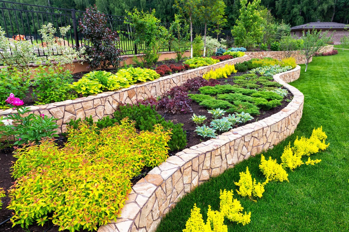 Things to Consider When Designing a Large Garden